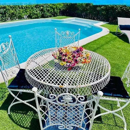 Adel Сан-Теодоро